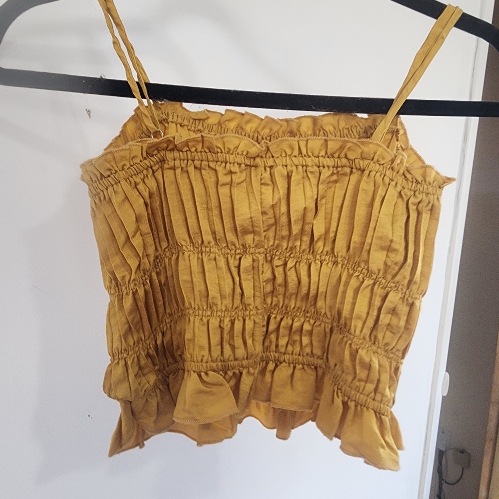 Yellow Ruched Crop Top - Picture 3 of 3